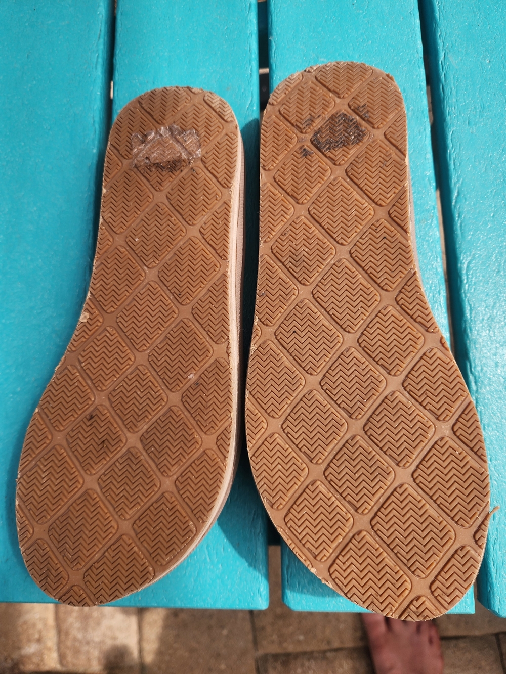 Women’s High Tide Flip Flops Size 7 Taupe Flip Flop Sandals - Picture 5 of 6
